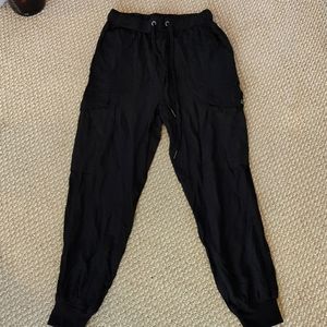 Black cargo joggers Doe & Rae size small